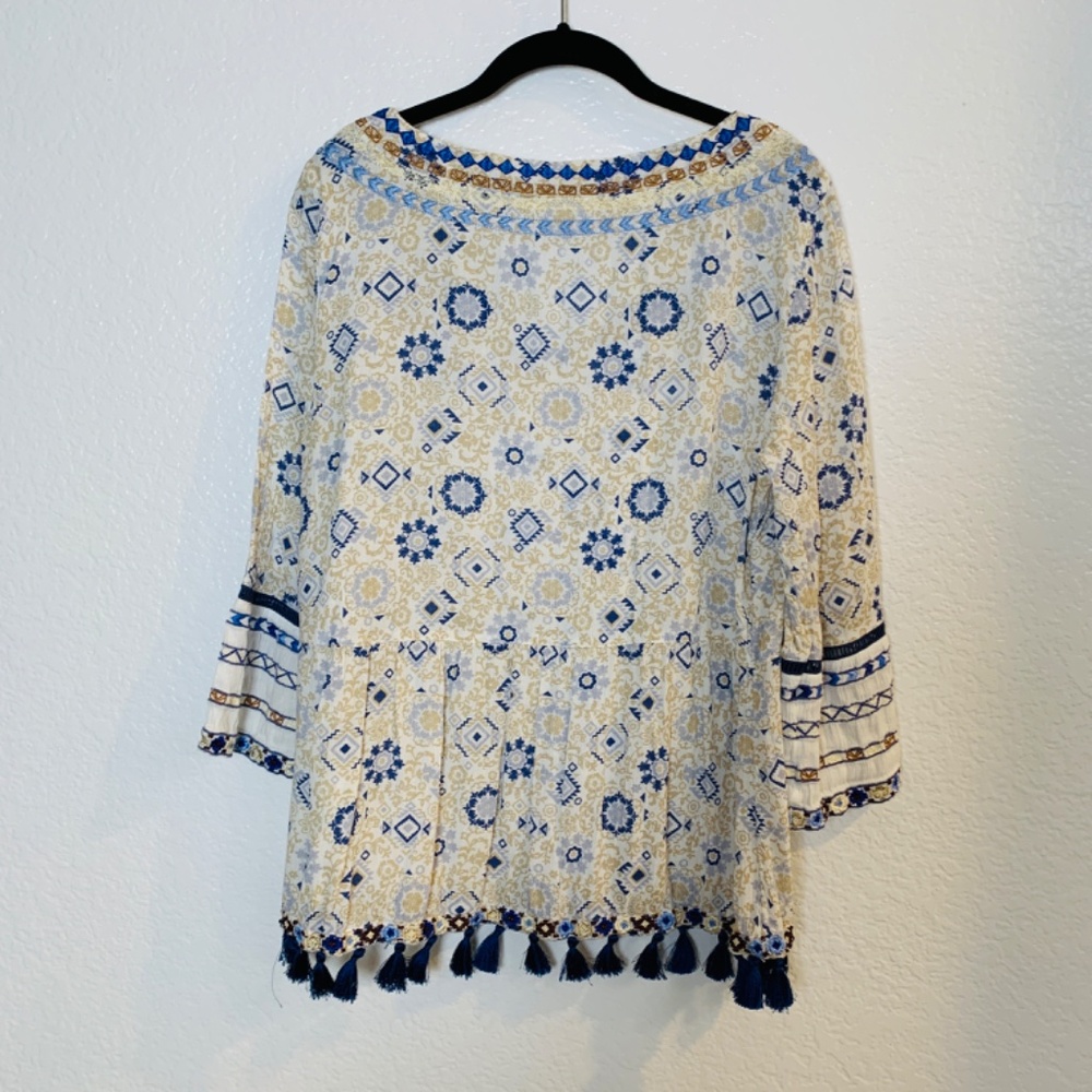 J. Jill Peasant Top Size Medium Tassel Hem Cream Blue Tan Flowy Embroidered Boho - Picture 14 of 16